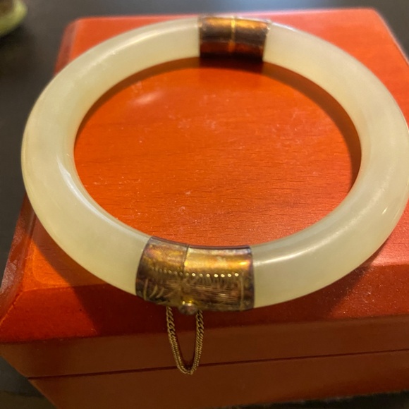 jade bracelet - Picture 2 of 2